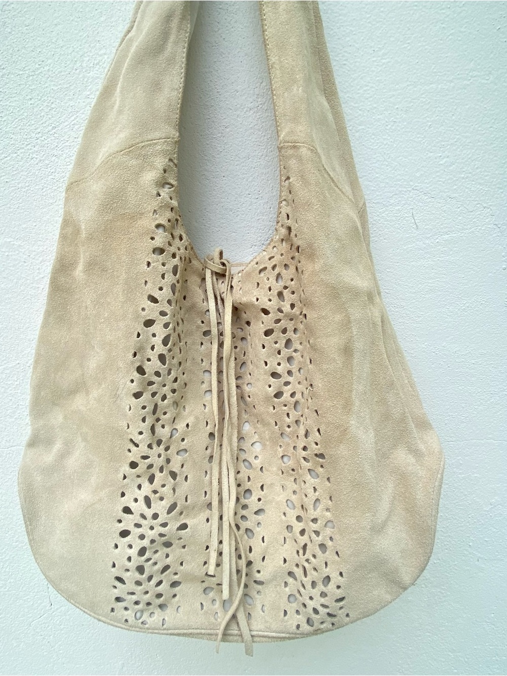 Y2K Lord & Taylor Beige Suede Hobo Bag - Picture 2 of 5